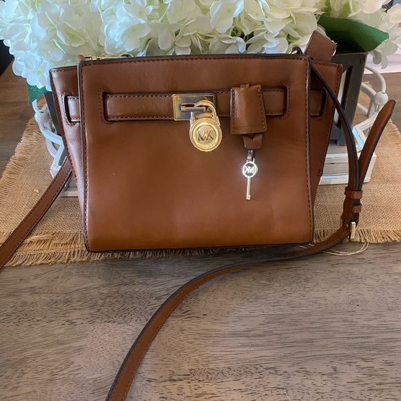 MICHAEL KORS Women's HAMILTON Small Travel Messenger, Crossbody BAG Suntan - Picture 8 of 13